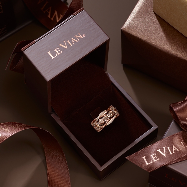 Le Vian Jubilee ring in 14K strawberry gold with chocolate and nude diamonds.